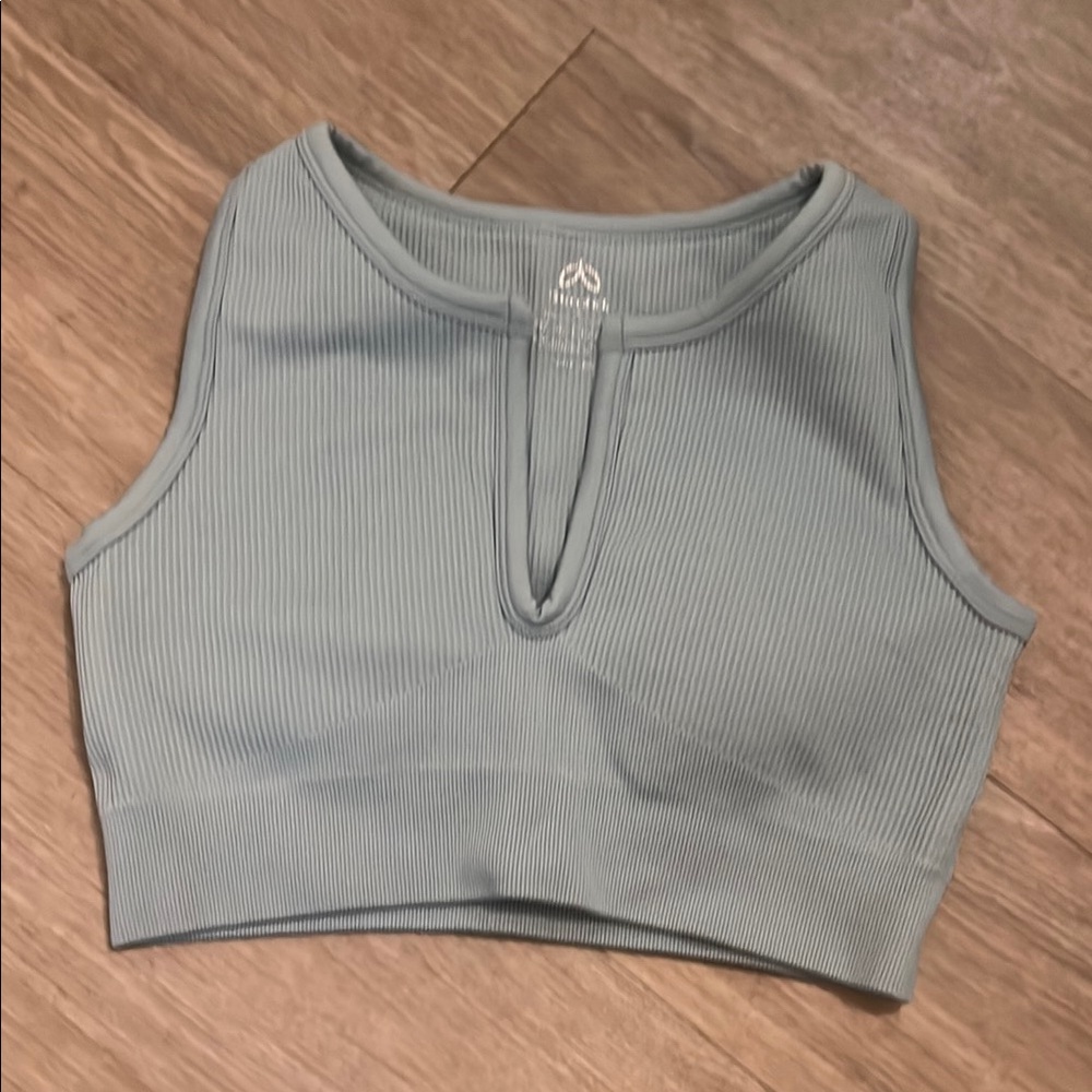 Amazon Essentials Green Sleeveless Crop Tank Top